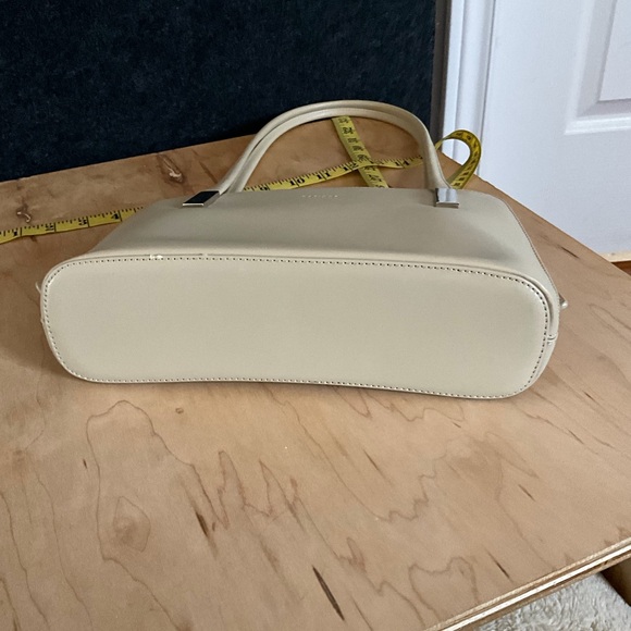 Cream shoulder bag - Picture 3 of 6